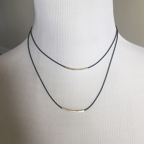 Jewelry - Black and gold-plated layered necklace